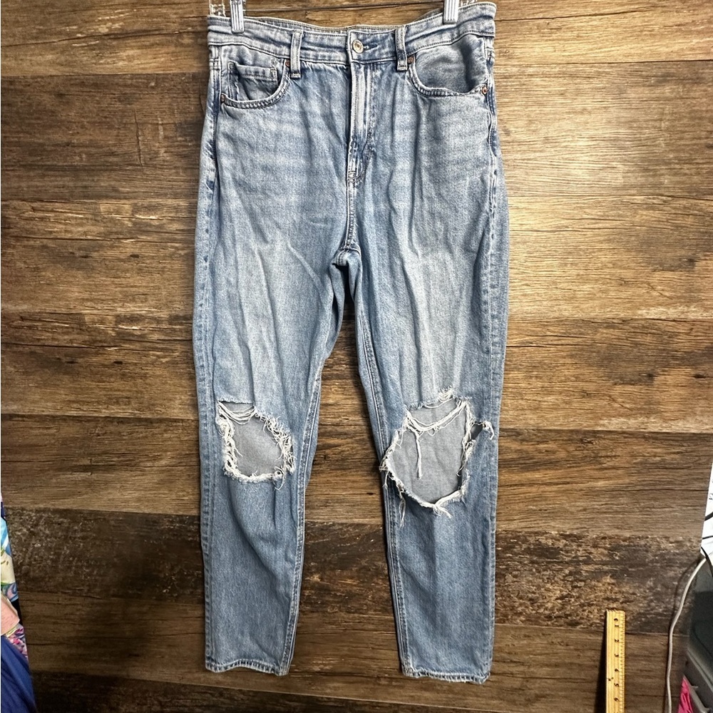 American Eagle Outfitters Blue Straight Leg‎ Distressed Mom Jeans 8 Long